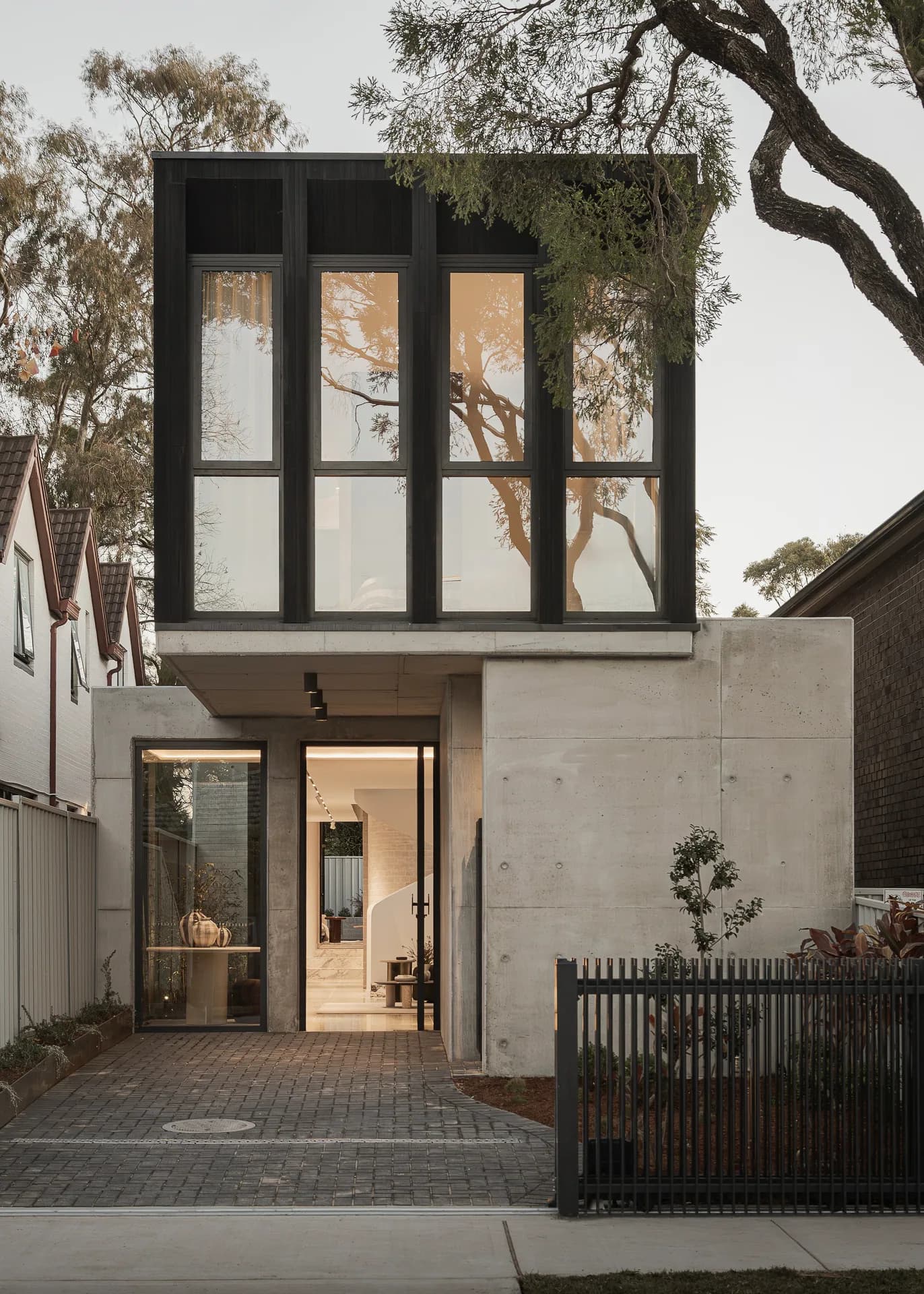 S22M HOUSE - Image 1