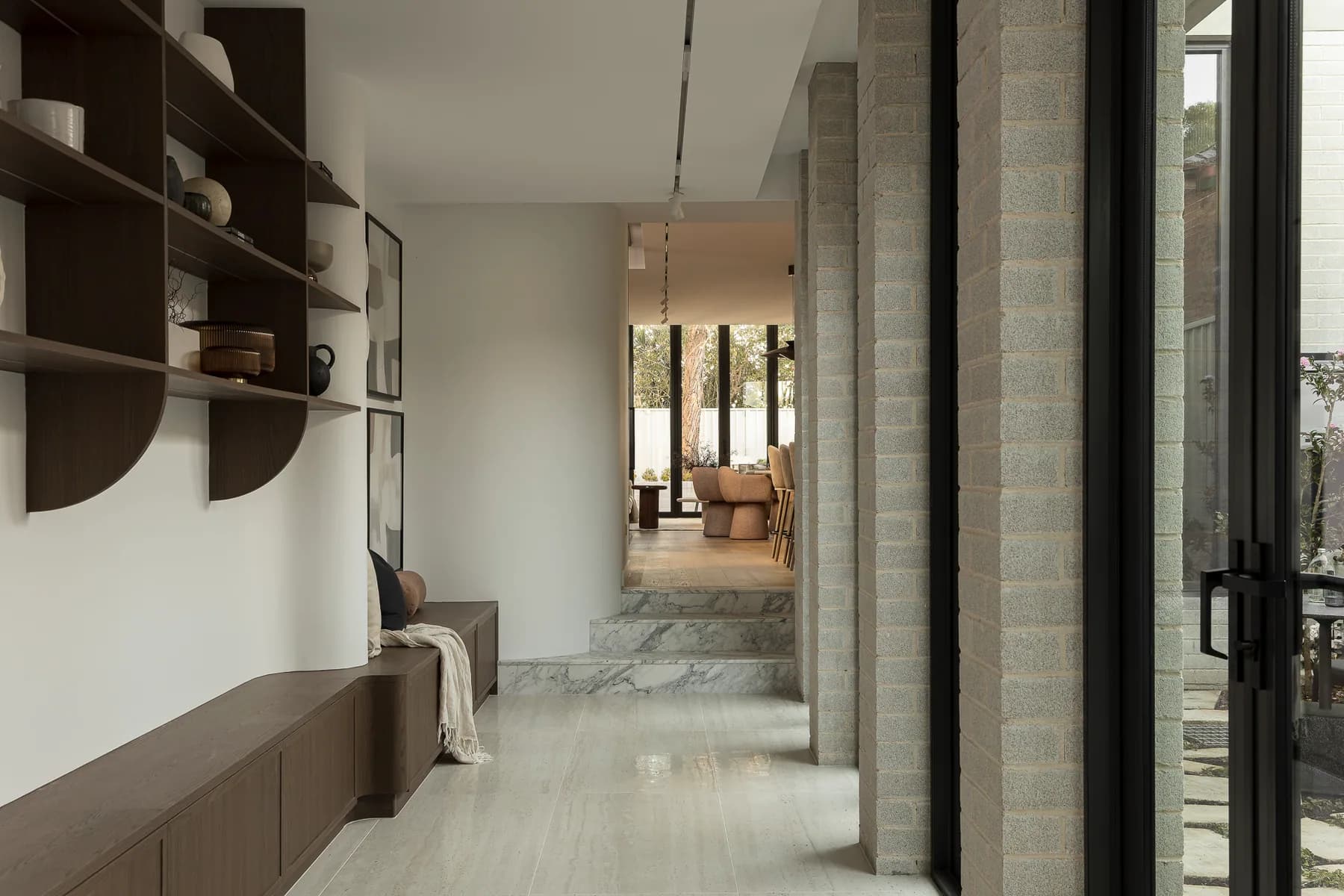 S22M HOUSE - Image 6
